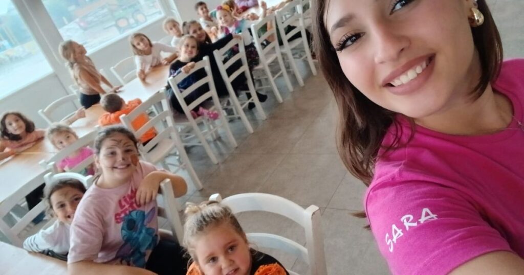 Scopri il paradiso dove i bambini esplorano mondi fantastici e i genitori ritrovano il piacere di rilassarsi.